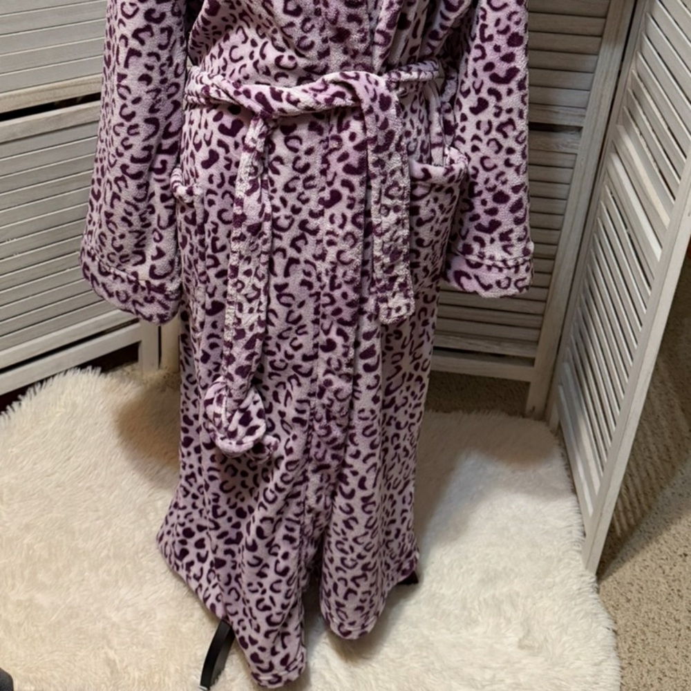 Alexander Del Rossa•1X/2X•Leopard Print Plush Hooded Robe - Picture 7 of 12